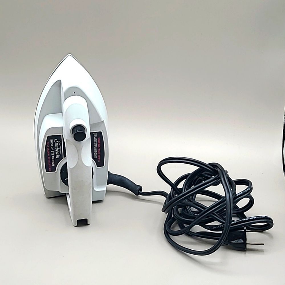 Sunbeam Shot of Steam Travel Iron with Collapsible Handle